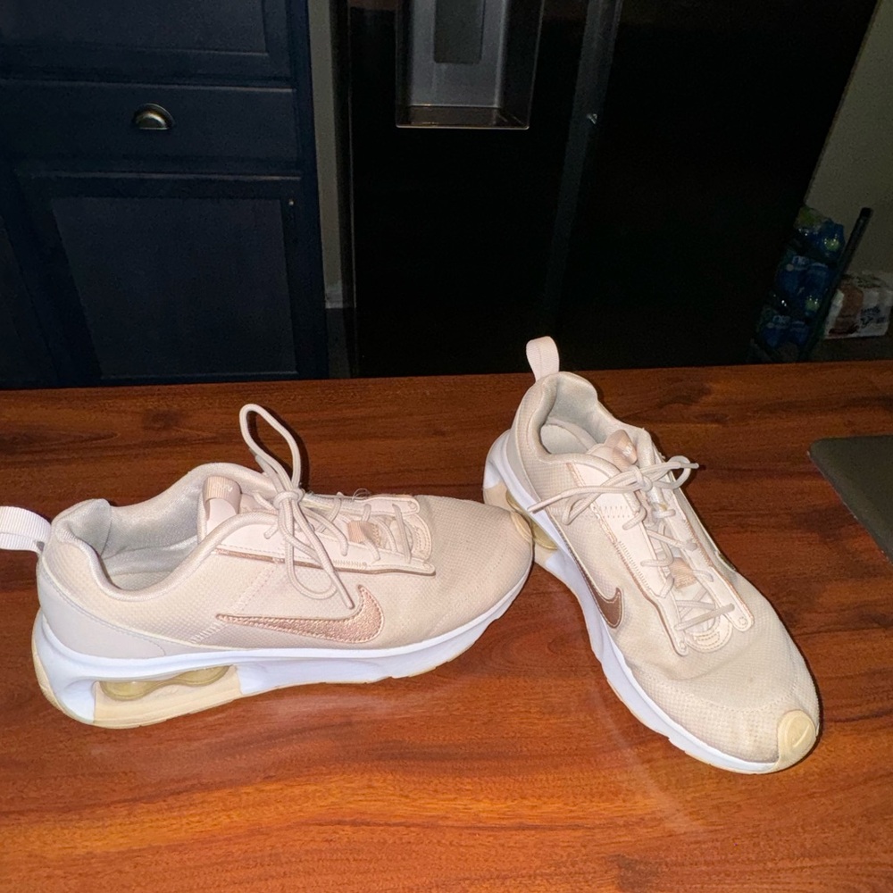 Nike Air Max INTRLK Lite Running Shoe Women's Size 8.5